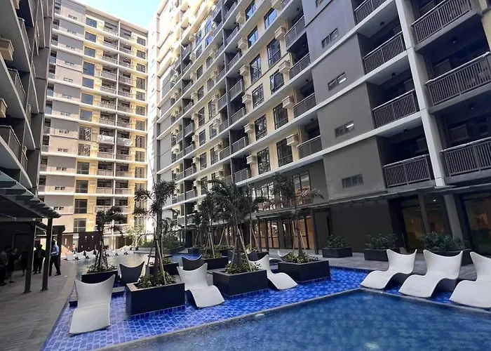 Gentry Manor Family Facing Okada Fountain Wifi Tv Near Airport 8a Apartment Manila